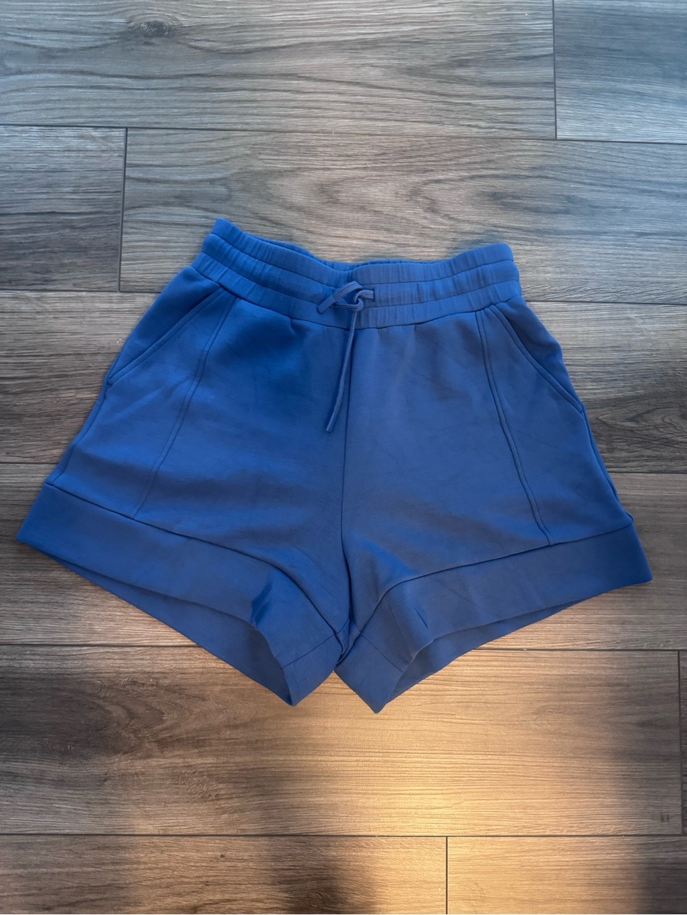 Varley Atrium High-Rise Shorts in Bijou Blue - Picture 2 of 3